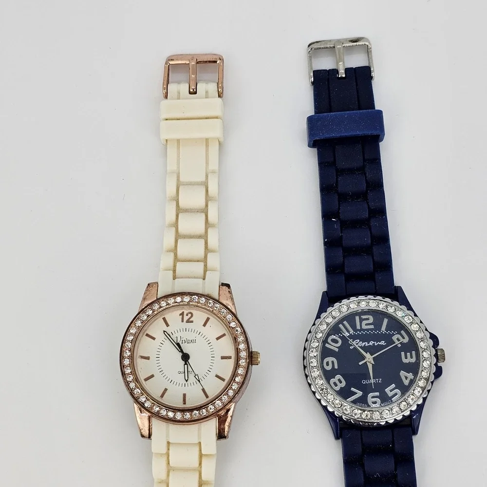 2X Casual Women's Watch 36-38MM Cream Blue Dial Plastic‎ Bands New Battery